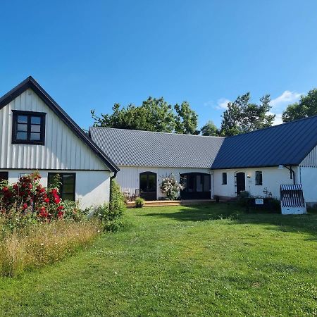 4B Oesterlen Bed & Breakfast Tomelilla Exterior photo